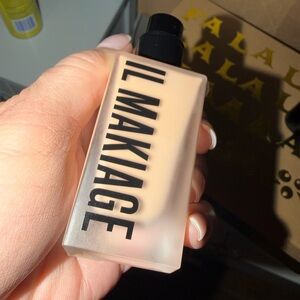 IL MAKIAGE Foundation - Natural Beige